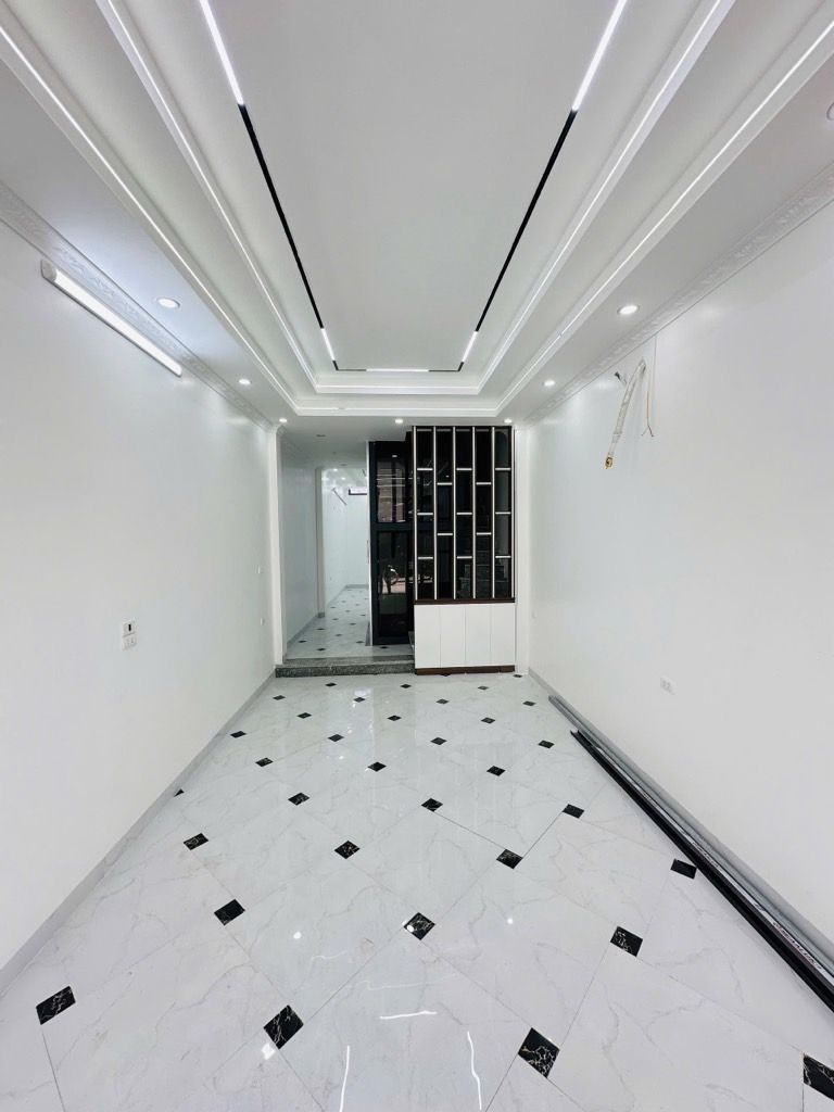 NHÀ MẶT PHỐ - CỔ NHUẾ -KINH DOANH CÁC LOẠI HÌNH - THANG MÁY – GIÁ 1X TỶ